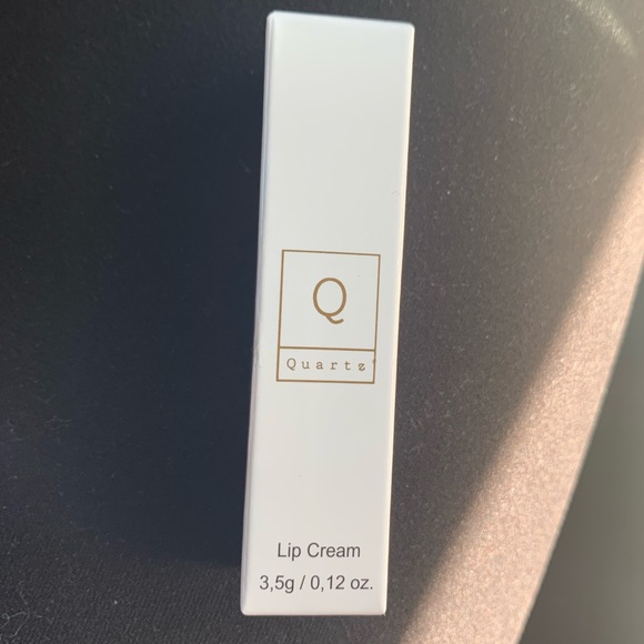 Quartz Gem ( sample sale ) luxury, vegan and cruelty free peppermint lip cream! - Picture 3 of 7